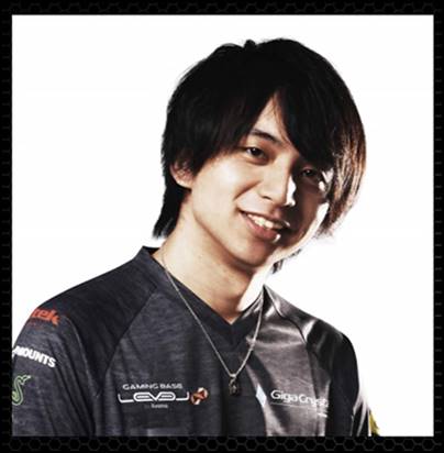 えなこと結婚相手(けんき)の馴れ初めはプロゲーマ―の年収も暴露!