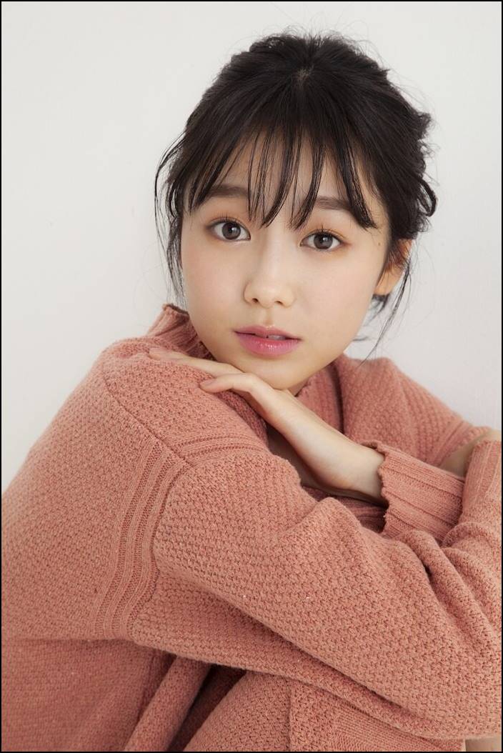 高田夏帆と似てる芸能人は誰森菜奈や須田亜香里など画像を比較!